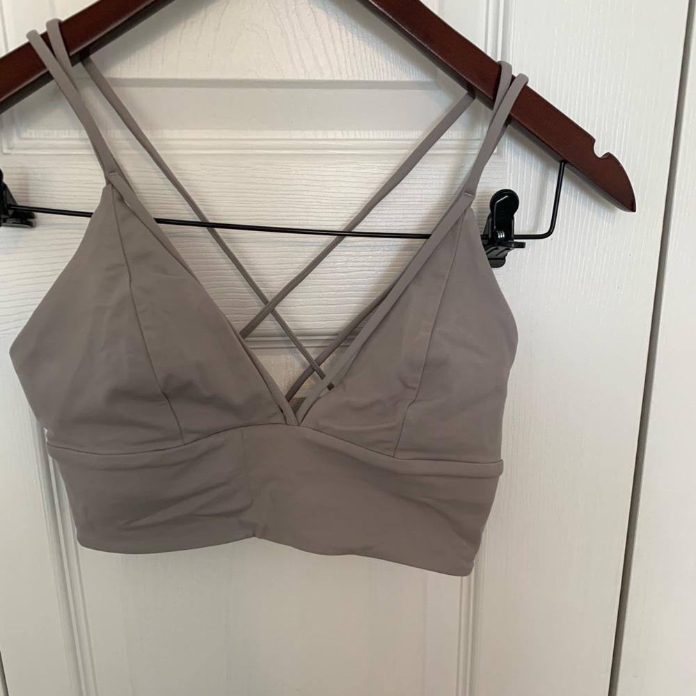 Lululemon sports bra size 2